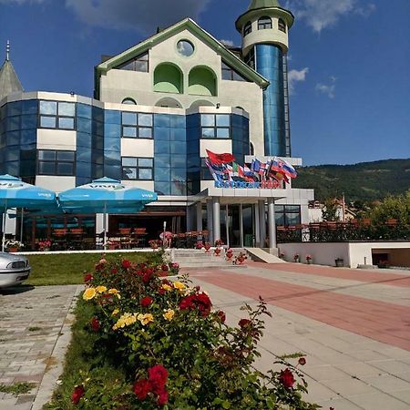 Apartments & Restaurant Abas Plav Bagian luar foto