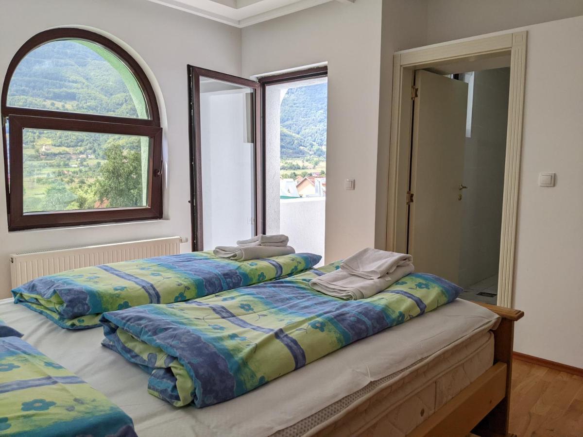 Apartments & Restaurant Abas Plav Bagian luar foto