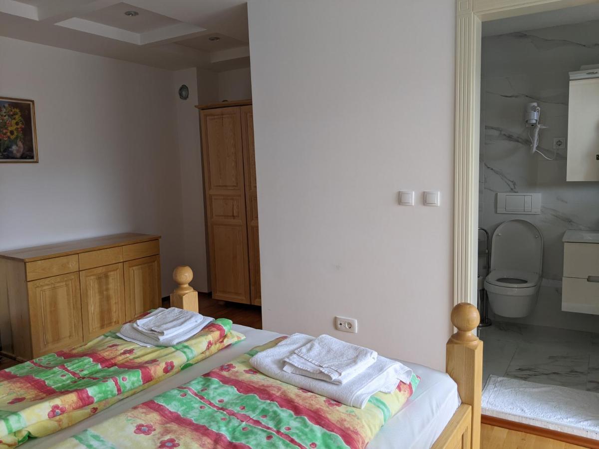 Apartments & Restaurant Abas Plav Bagian luar foto