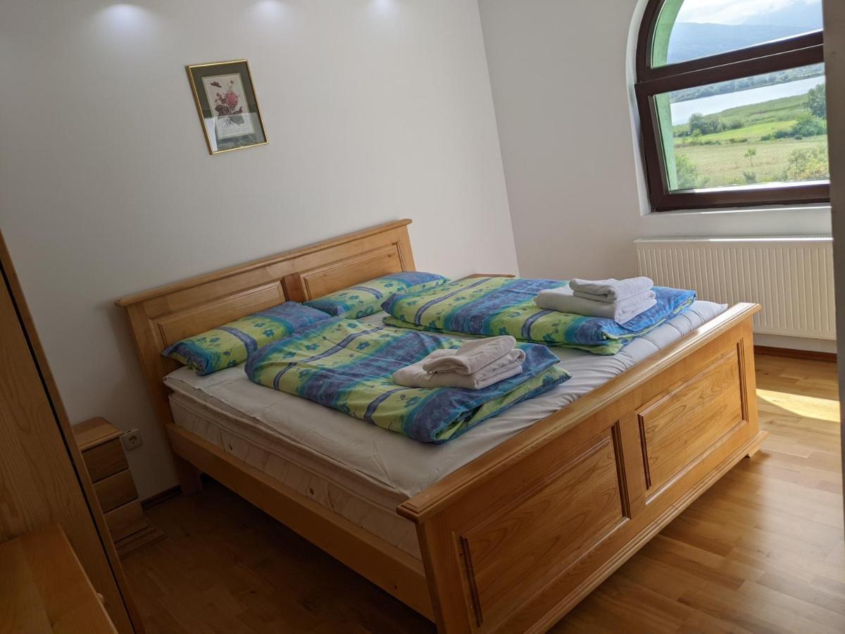 Apartments & Restaurant Abas Plav Bagian luar foto