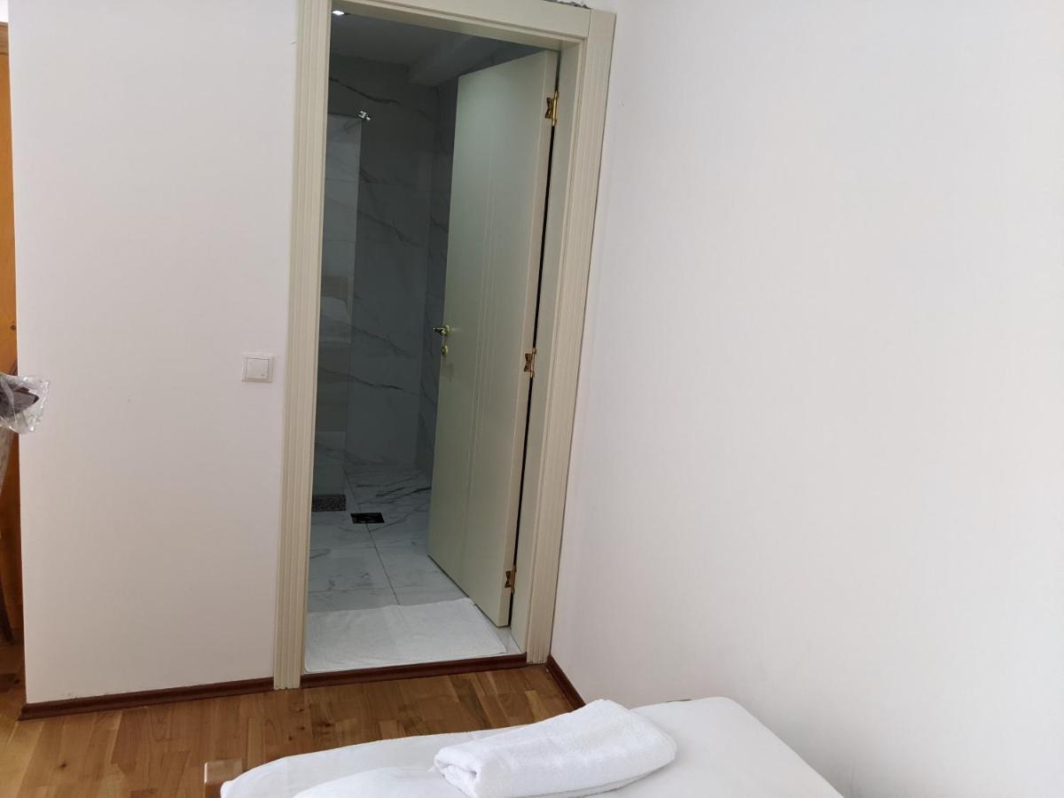 Apartments & Restaurant Abas Plav Bagian luar foto