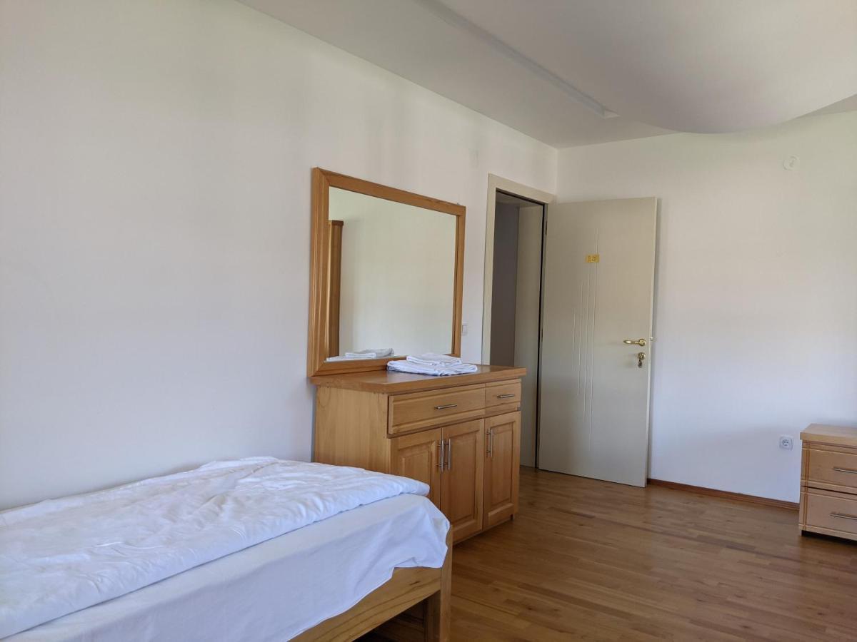 Apartments & Restaurant Abas Plav Bagian luar foto