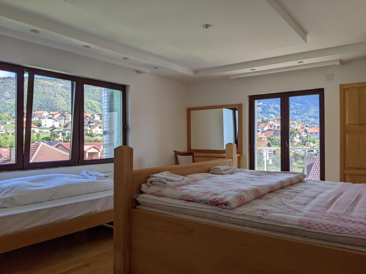 Apartments & Restaurant Abas Plav Bagian luar foto