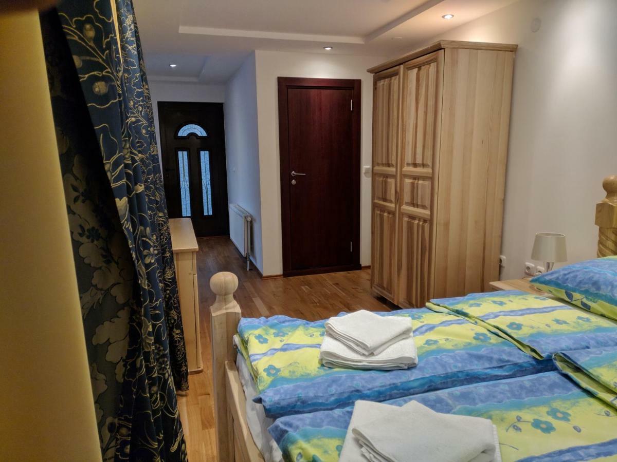Apartments & Restaurant Abas Plav Bagian luar foto