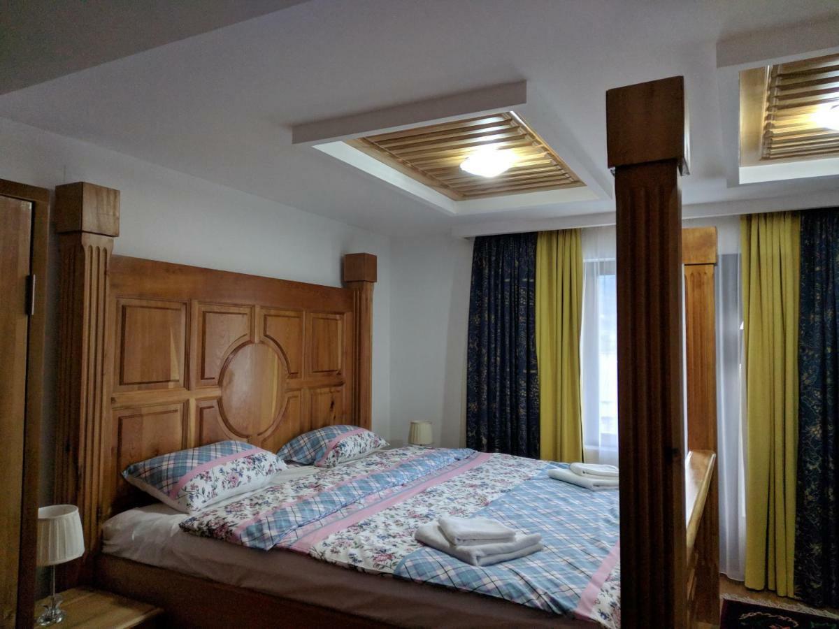 Apartments & Restaurant Abas Plav Bagian luar foto