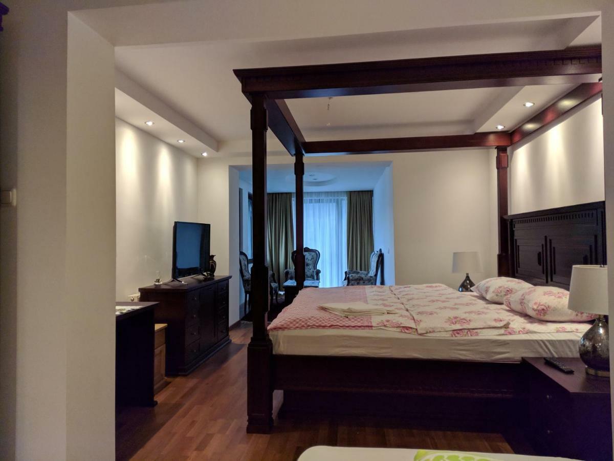 Apartments & Restaurant Abas Plav Bagian luar foto