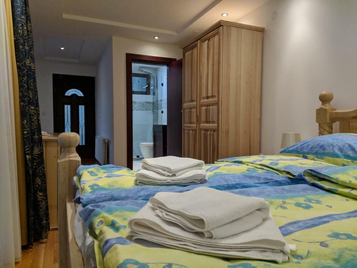 Apartments & Restaurant Abas Plav Bagian luar foto